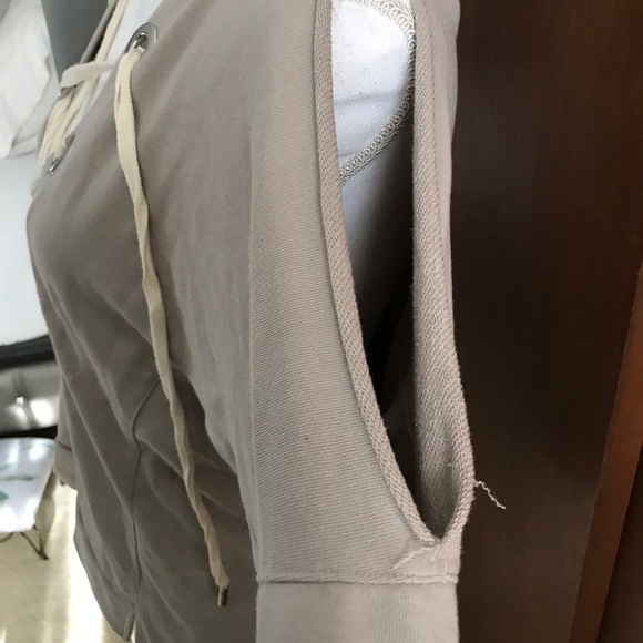 Lace up sweat shirt - Picture 2 of 4